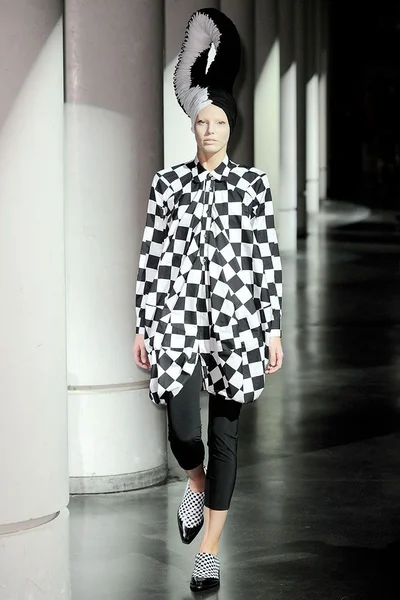 Look 30